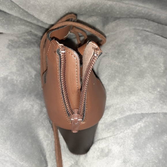 Forever21 Lace Up Gladiator Sandals - Picture 7 of 8